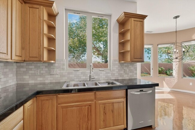 Building Photo - 2201 Rozinante Ct NW