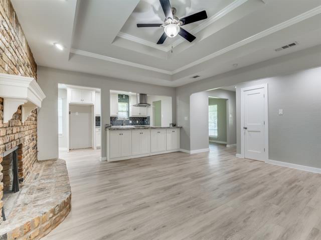 Building Photo - 2020 Normandy Dr