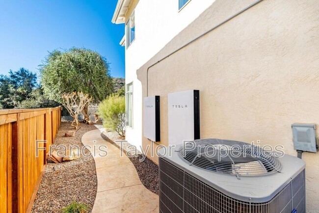 Building Photo - 29870 Platanus Dr