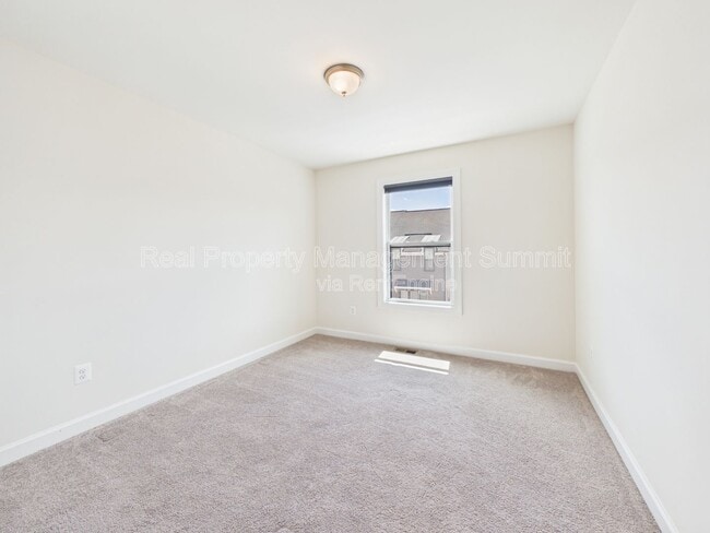 Building Photo - 1241 Old Trail Dr