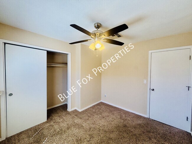 Building Photo - 4775 S Wild Rose Dr