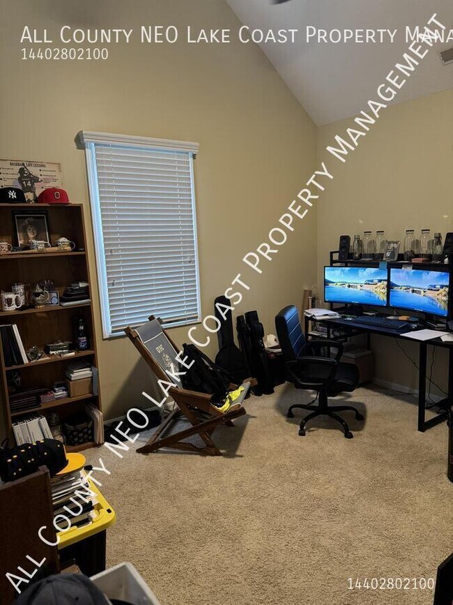 Building Photo - 31866 Hazelwood Ln