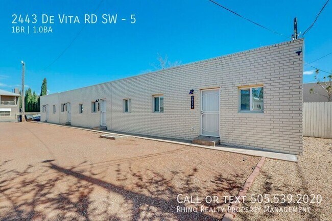 Building Photo - 2443 De Vita Rd SW