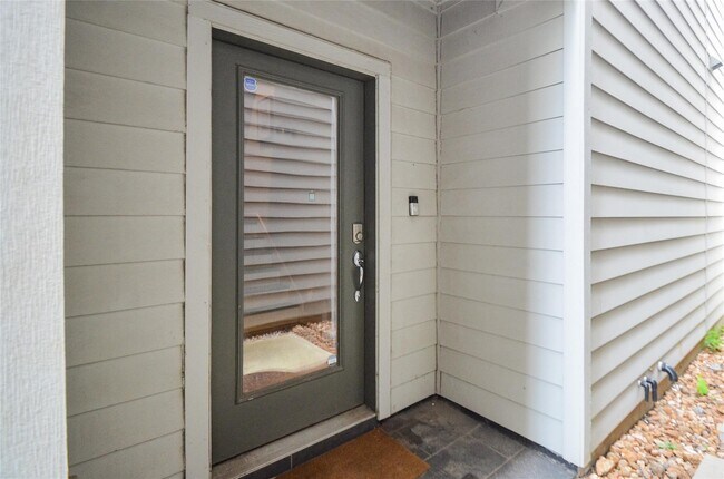 Building Photo - 3804 Leeland St