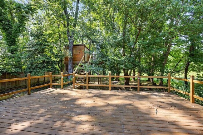 Building Photo - 303 Kimberly Woods Ct