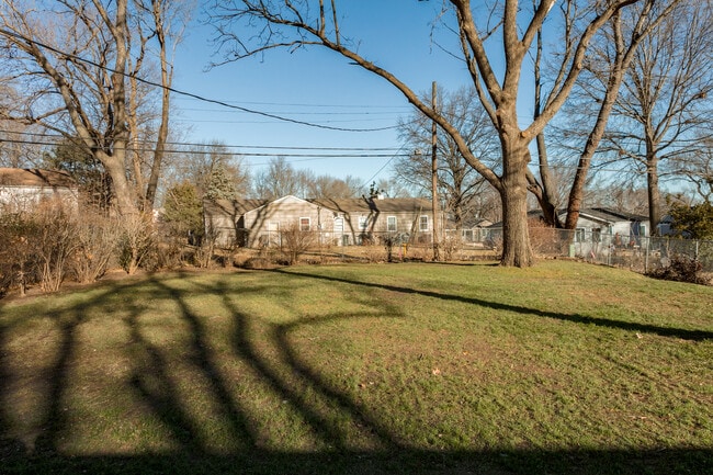 Building Photo - 4732 W 61st Terrace