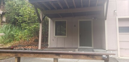 Building Photo - 2260 Terrace Ave