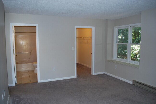 Building Photo - 14 Turnbuckle Ln