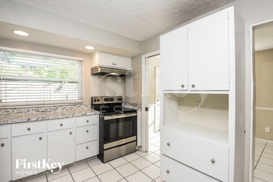 Building Photo - 3105 Barna Ave