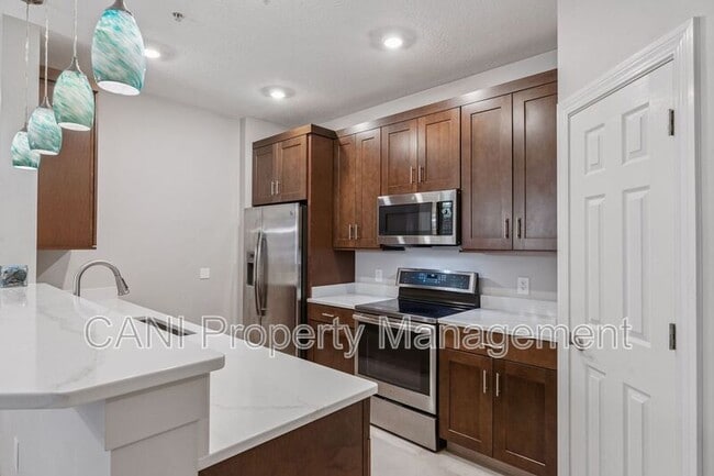 Building Photo - 2484 San Tecla St