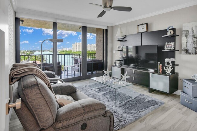 Building Photo - 899 Jeffery St