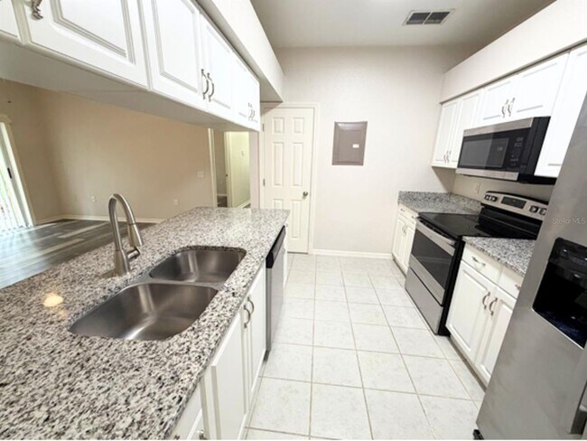 Building Photo - 1001 Eagle Pond Dr
