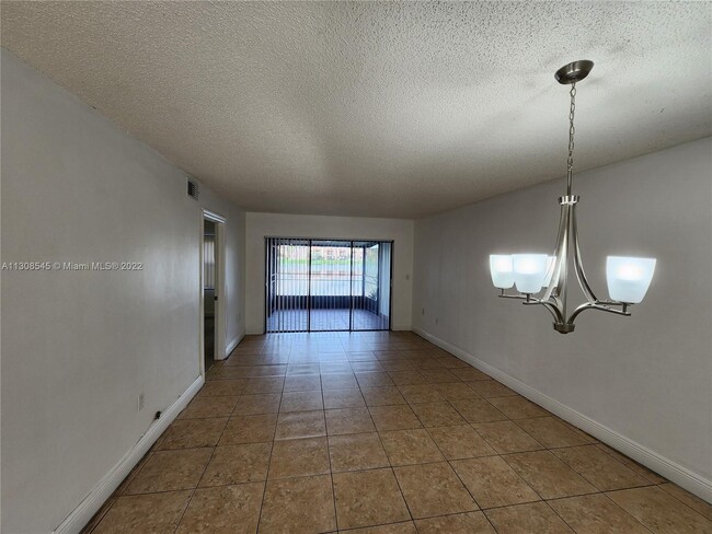 Building Photo - 461 NW 107 Ave  102 Miami Fl 33172