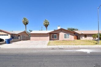 Building Photo - 2878 S 18th Ave