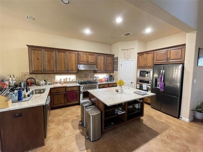 Building Photo - 7625 Crackling Creek Dr