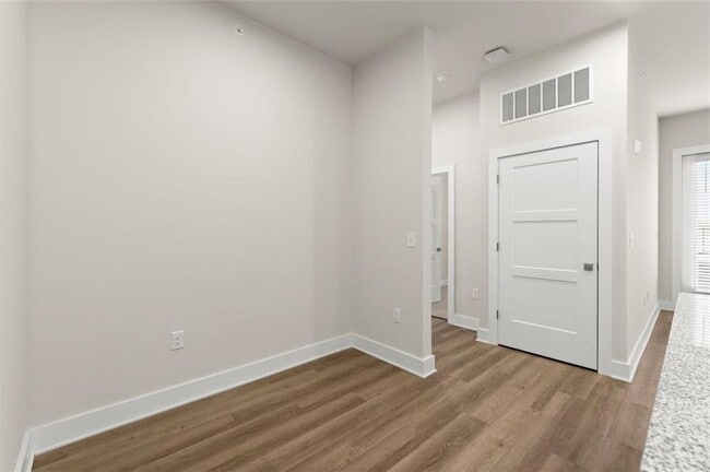 Building Photo - 2648 Sandy Plains Rd