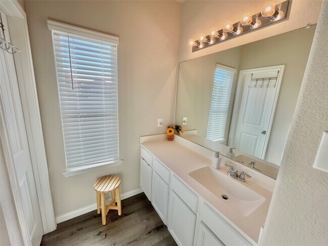 Building Photo - 25558 Woodmere Spur Ln