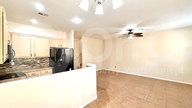 Building Photo - 6710 E University Dr