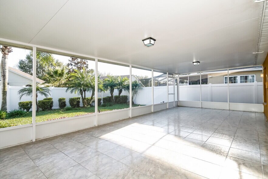 Building Photo - 25151 7 Rivers Cir