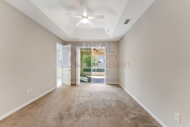 Building Photo - 3689 Divot Ln