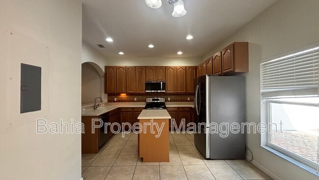 Building Photo - 11838 Deer Path Way