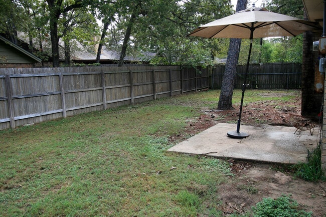 Building Photo - Great 3/2 CS Home in Raintree