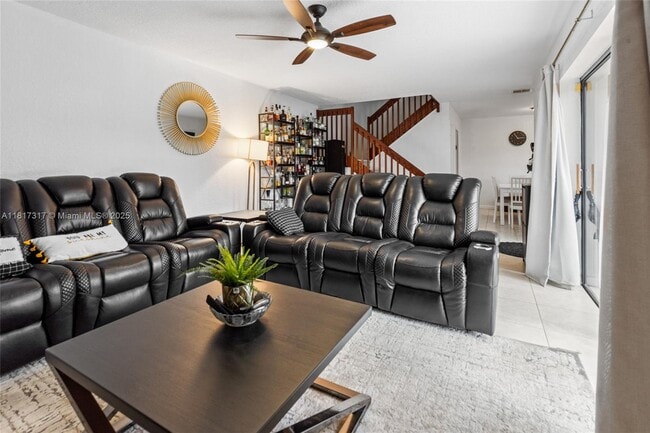 Building Photo - 4161 Forest Hill Dr