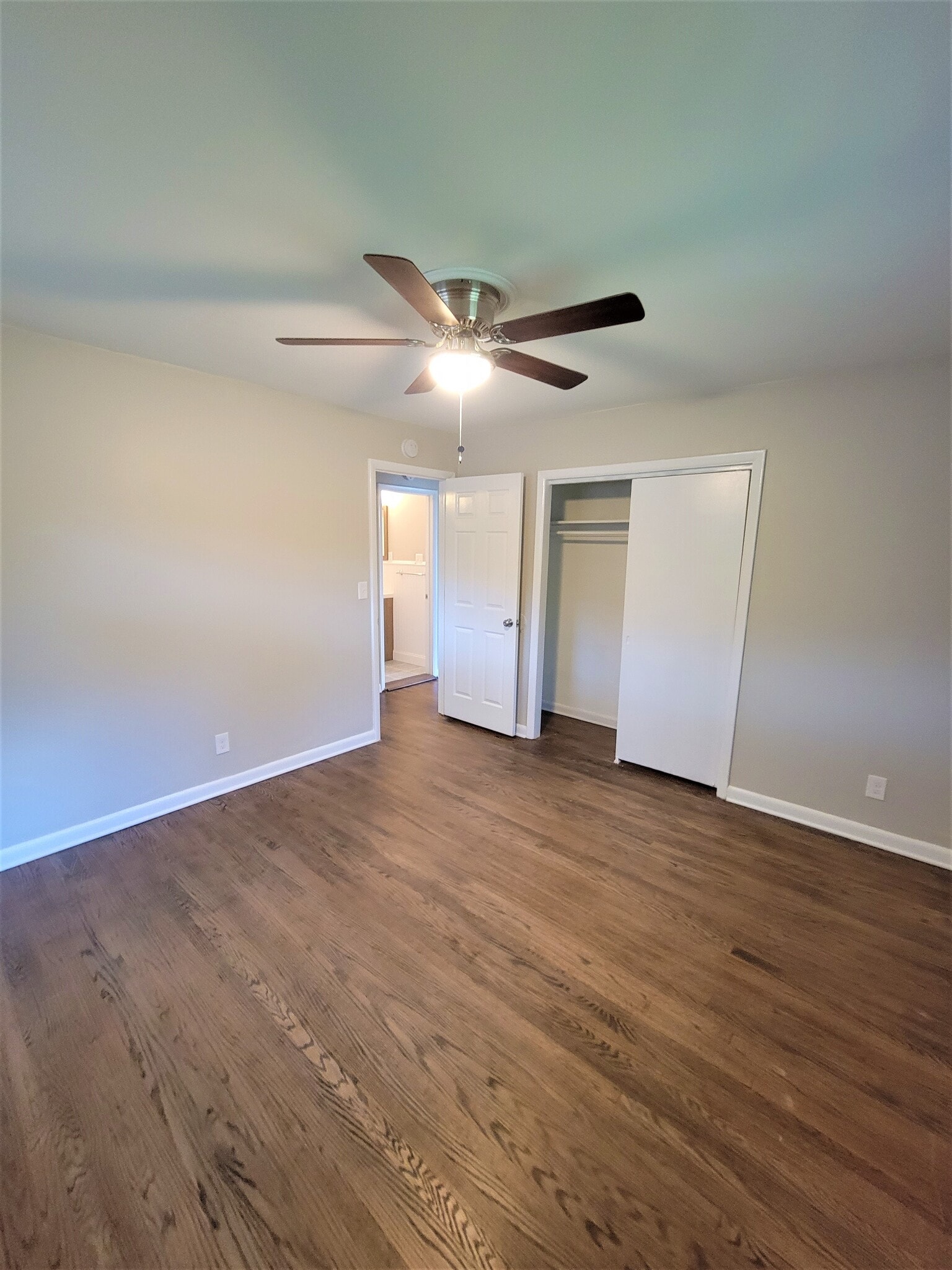 master bedroom - 114 Ellis Ave