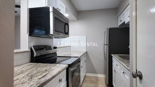 Building Photo - 2102 5th Ave N