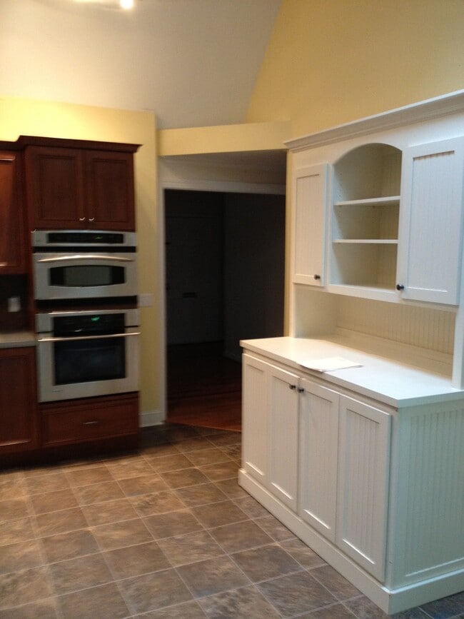 Building Photo - 2013 Liberty Dr