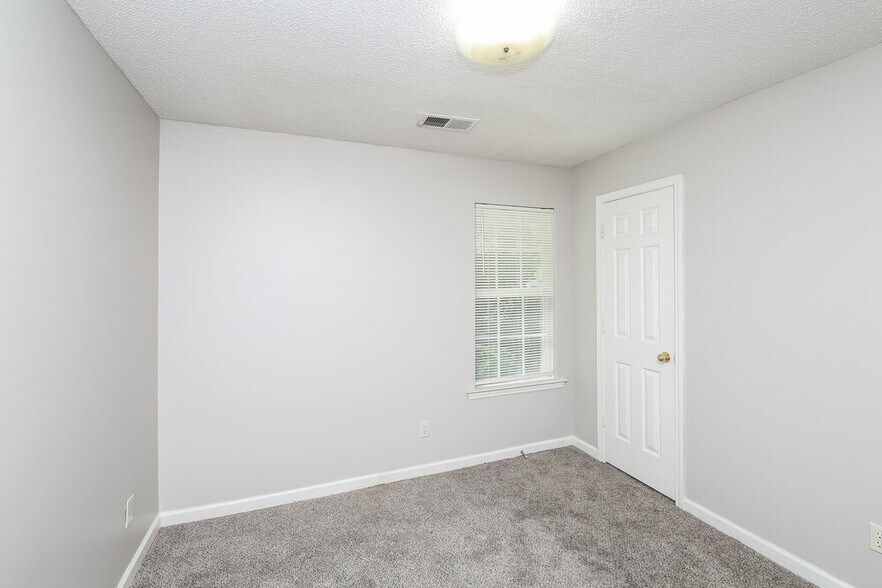 Building Photo - 3875 Neyland Valley Dr