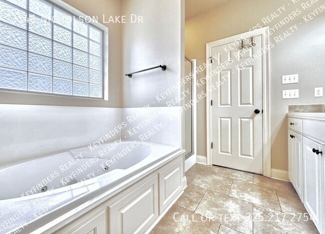 Building Photo - 3141 Nicholson Lake Dr