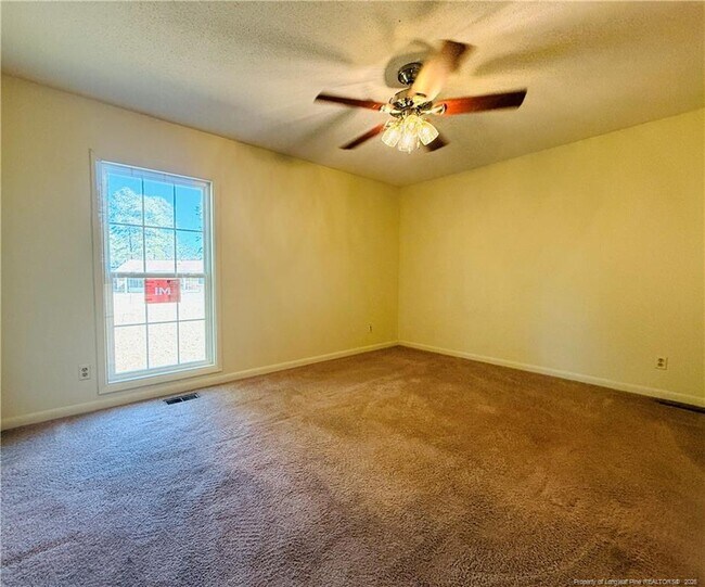 Building Photo - 129 Deerfield Dr