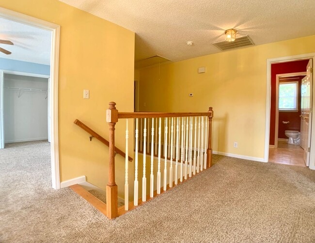 Building Photo - 141 Lyme Dr
