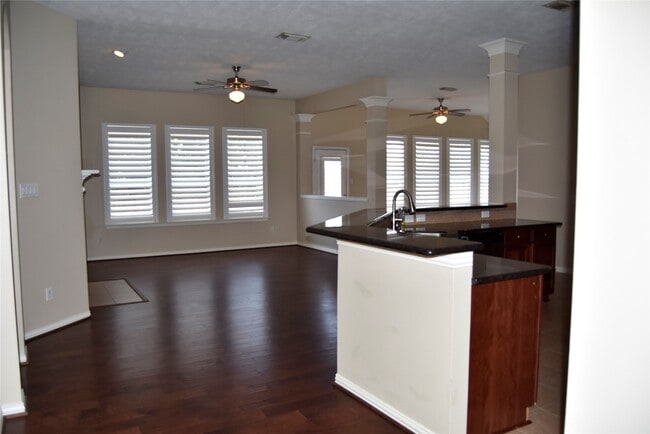 Building Photo - 18627 Summercliff Ln