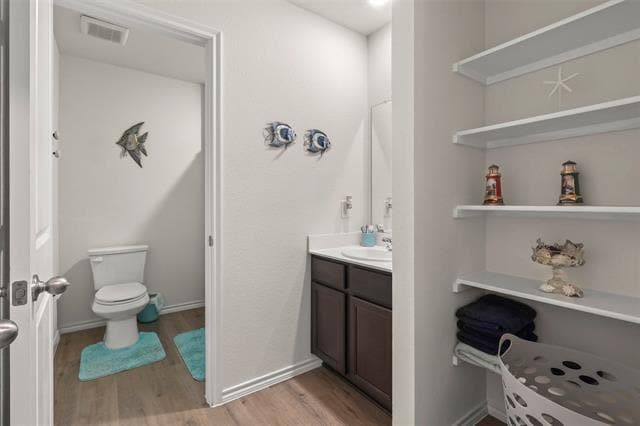 Building Photo - 742 Buttercup Dr