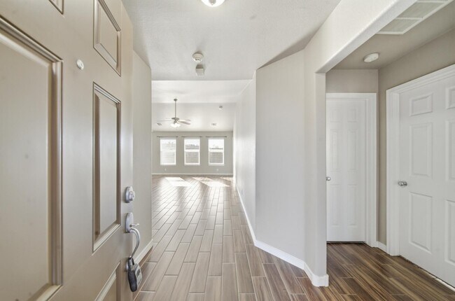 Building Photo - 10710 N 146th E Ave