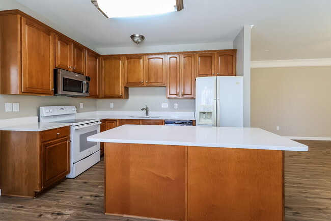 Building Photo - 13138 Planters Row Dr