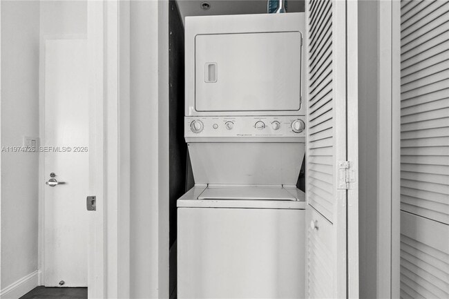 Building Photo - 435 21st St