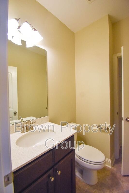 Building Photo - 915 Carolina Ave