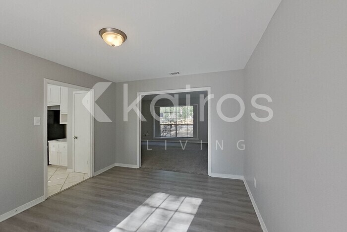 Building Photo - 2550 Old Dobbin Dr E