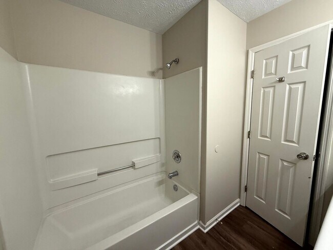 Building Photo - 301 Warton Ln