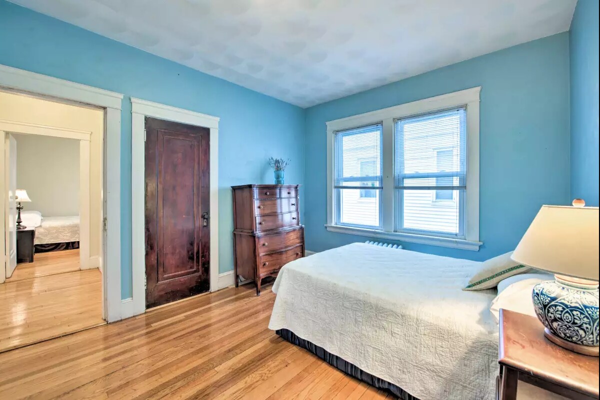 Building Photo - 34 Pembroke Ave