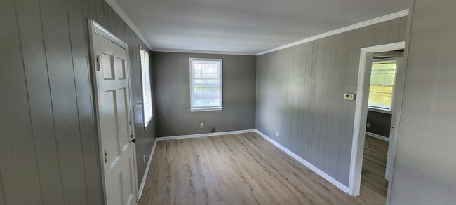 Building Photo - 1228 Westside Dr