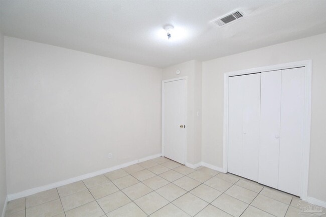 Building Photo - 10151 Guidy Ln