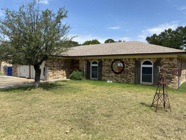 Building Photo - 1122 Rhonda Lee St
