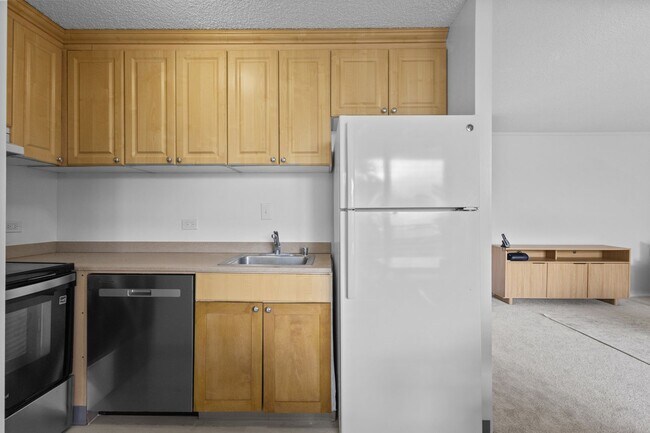 Building Photo - Cozy Island Escape | Near Waikiki & Diamond Head