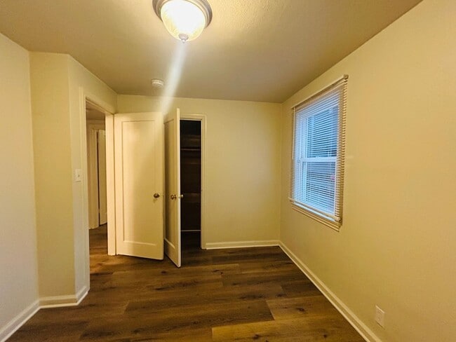 Building Photo - Charming 2 Bedroom House with Fenced Yard in Fairmount Park Neighborhood