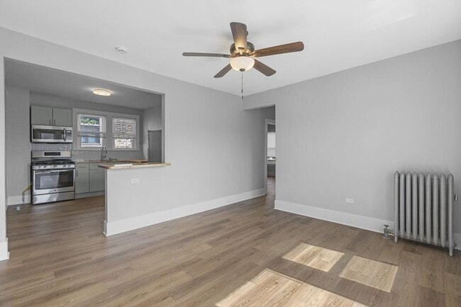 Building Photo - 2 bedroom in Chicago IL 60618