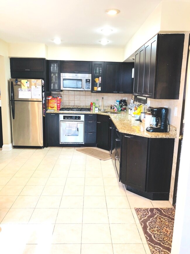 Building Photo - 9529 N Kenneth Ave